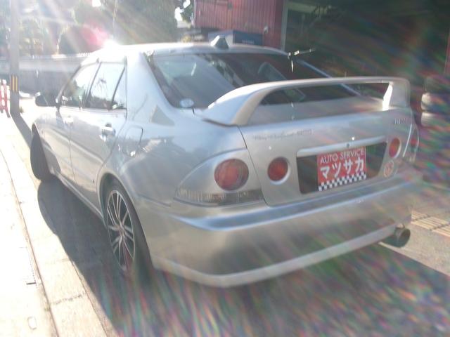 アルテッツァ ＲＳ２００　Ｚエディション　６速ミッション　社外１７インチアルミホイール　社外マフラー　大型リアウィング　社外ナビ　地デジＴＶ　ドライブレコーダー　タイミングベルト交換済み（2枚目）