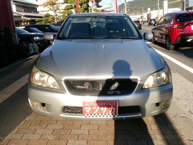 アルテッツァ ＲＳ２００　Ｚエディション　６速ミッション　社外１７インチアルミホイール　社外マフラー　大型リアウィング　社外ナビ　地デジＴＶ　ドライブレコーダー　タイミングベルト交換済み（18枚目）