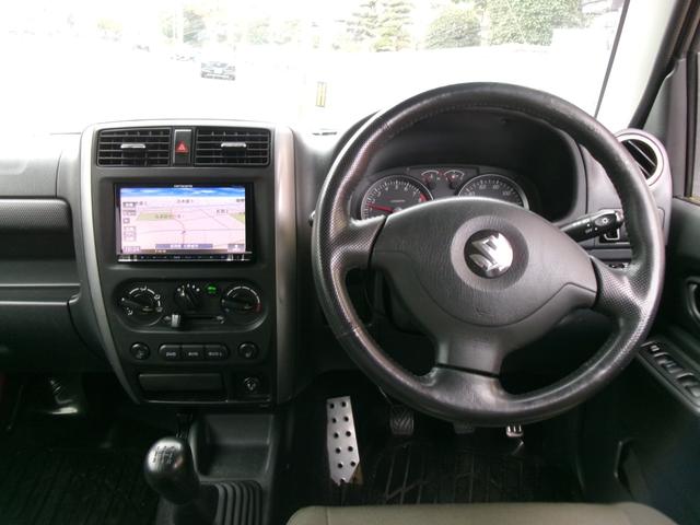 ジムニー ワイルドウインド　５速ＭＴ　リフトアップ　社外ＨＫＳマフラー　純正アルミホイール　社外ナビ　地デジＴＶ　Ｂカメラ　前後ドライブレコーダー　タイミングチェーン（8枚目）