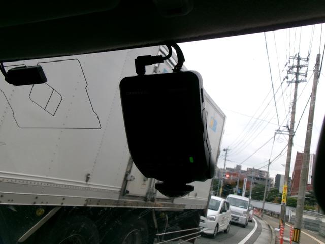 ジムニー ワイルドウインド　５速ＭＴ　リフトアップ　社外ＨＫＳマフラー　純正アルミホイール　社外ナビ　地デジＴＶ　Ｂカメラ　前後ドライブレコーダー　タイミングチェーン（12枚目）