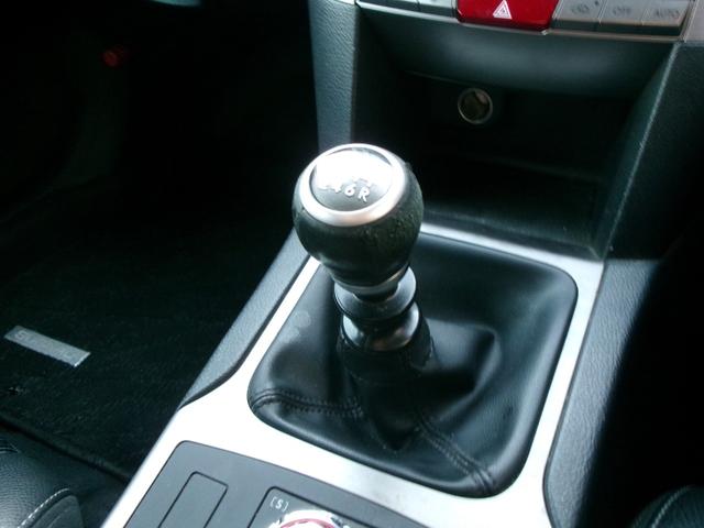 レガシィツーリングワゴン ２．５ＧＴ　Ｓパッケージ　６速ミッション　純正アルミホイール　社外ＨＤＤナビ　フルセグＴＶ　Ｂカメラ　ＨＩＤヘッドライト　スマートキー　プッシュスタート　タイミングベルト交換済み（13枚目）