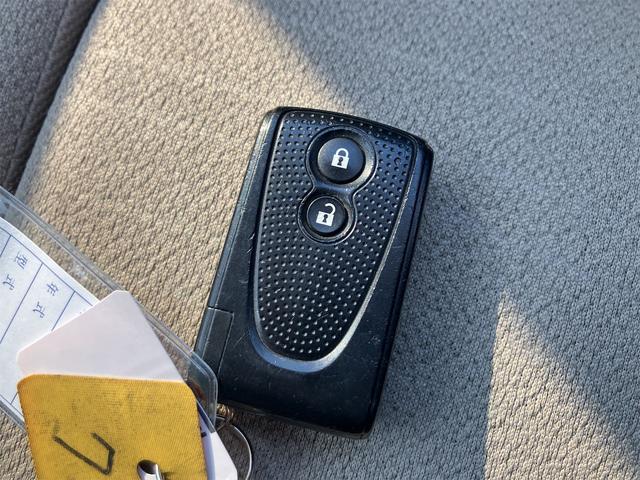 �X�}�[�g�L�[�V�X�e�����v�b�V���G���W���X�^�[�g�V�X�e���A�G���W���n���E��~�������^�b�`�ōs���A�L�[�̃��b�N�܂Ńh�A�m�u�ɐG��鎖�Ń����^�b�`����ōs�����Ƃ��o���܂���