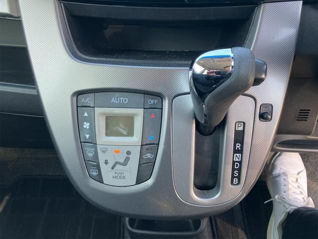 ���i�����ގ��ɕK�����삷�郌�o�[�ł��B����̂��₷�����̂ɂȂ��Ă��܂��B���Ј�x�̊����Ă��������B