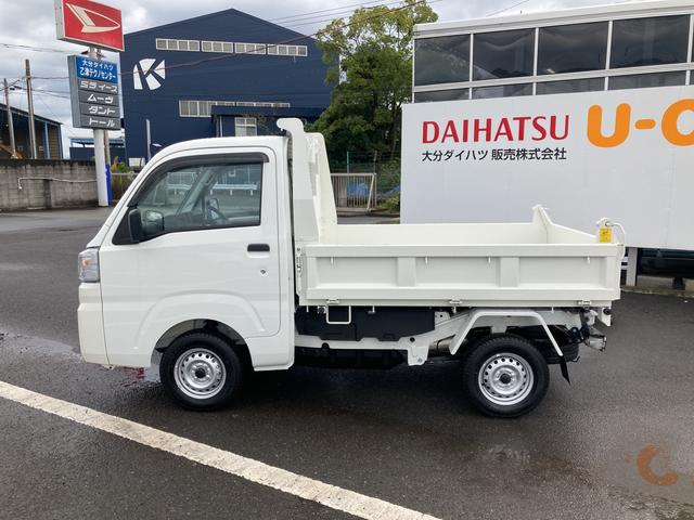 多目的ダンプ(PTO) SAIIIt 4WD 5速マニュアル車 純正ラジオ デフロック エアコン 荷台作業灯(4枚目)