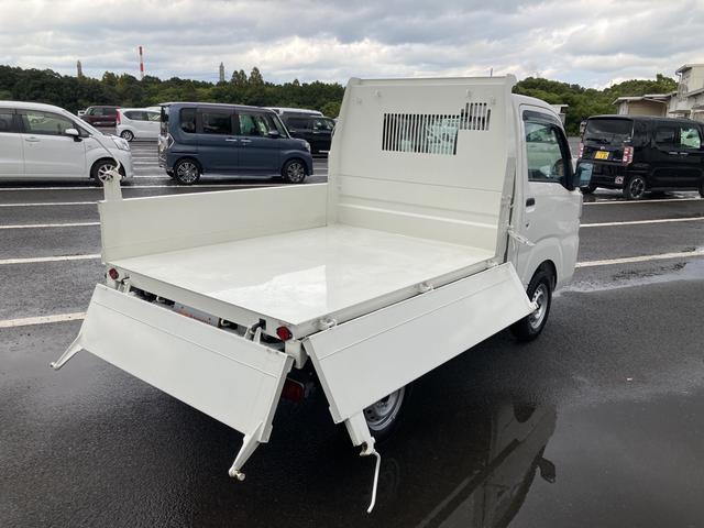 多目的ダンプ(PTO) SAIIIt 4WD 5速マニュアル車 純正ラジオ デフロック エアコン 荷台作業灯(26枚目)