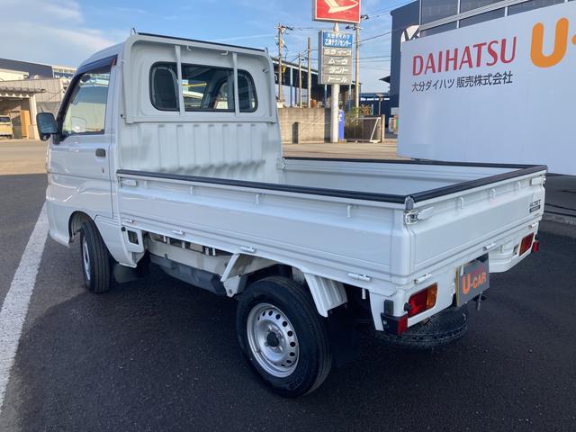 エアコン・パワステ スペシャル 2WD 5速マニュアル マニュアルエアコン 三方開 パワーステアリング 純正スチールホイール CDラジオチューナー ヘッドライトレベリング機能(10枚目)