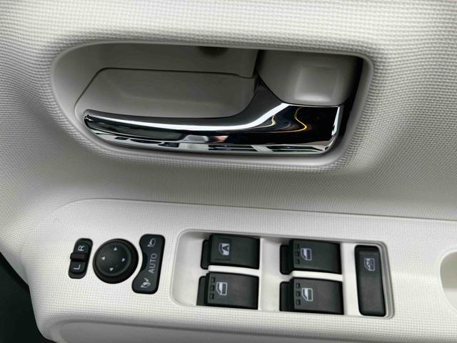 ムーヴキャンバス ストライプスＧ　ワンオーナー　走行距離無制限１２ヶ月保証付き　両側パワードア　スマートキーＰスタート　軽減ブレーキ　禁煙　リアカメラ　セキュリティ　ＬＥＤライト　レーンキープ　オートＬＥＤ　Ｗエアバック　横滑防止装置　オートライト（32枚目）