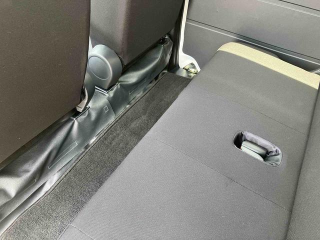 ハイゼットカーゴ ＤＸ　ワンオーナー　走行距離無制限１２ヶ月保証付き　誤発進抑制装置　整備記録簿　セキュリティアラーム　Ａストップ　ワンオーナー車　両側スライド　キーレスキー　ＥＳＣ　レーンキープ　オートライト　Ｗエアバック　ＡＢＳ（33枚目）