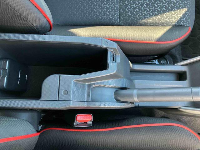 ロッキー Ｇ　走行距離無制限１２ヶ月保証付き　アイストップ　追従走行　車線逸脱警告　ブルートゥース　ＥＴＣ車載器　イモビ　ＵＳＢ　タ－ボ　整備記録簿　誤発進抑制機能　ＡＵＴＯライト　オートマチックハイビーム　ナビ（19枚目）