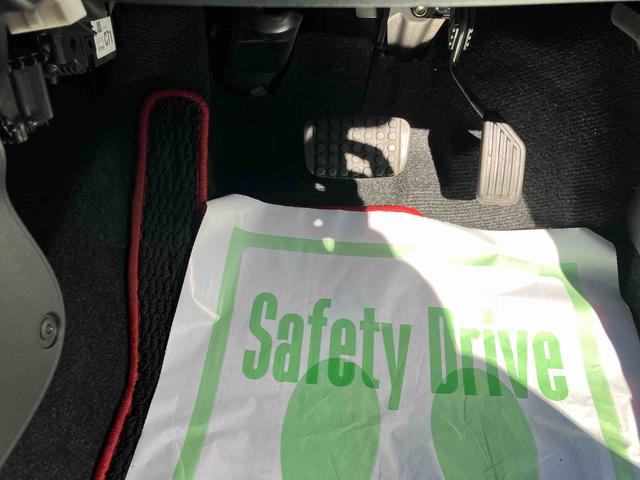 コペン セロ　走行距離無制限１２ヶ月保証付き　ナビ付　スマキー　ＢＴオーディオ　ＵＳＢ接続　記録簿　ＤＶＤ再生可　アルミ　禁煙　横滑り防止機能　ＥＴＣ車載器　メモリナビ　キ－レス　エアバック　ＡＢＳ　ターボ　イモビ（24枚目）