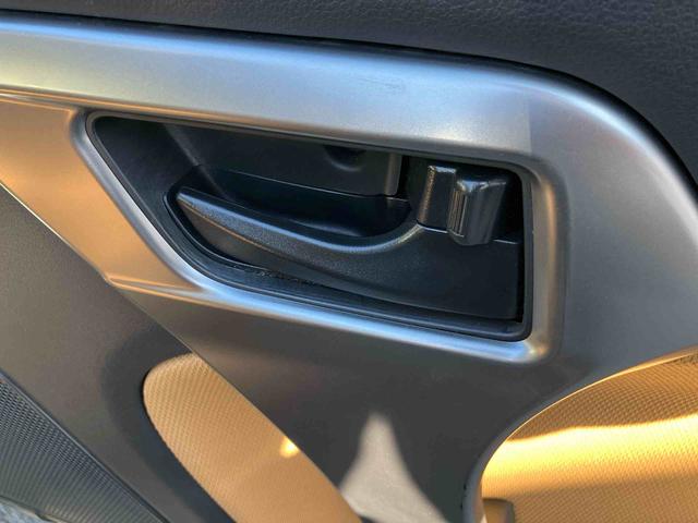 コペン セロ　走行距離無制限１２ヶ月保証付き　ナビ付　スマキー　ＢＴオーディオ　ＵＳＢ接続　記録簿　ＤＶＤ再生可　アルミ　禁煙　横滑り防止機能　ＥＴＣ車載器　メモリナビ　キ－レス　エアバック　ＡＢＳ　ターボ　イモビ（28枚目）