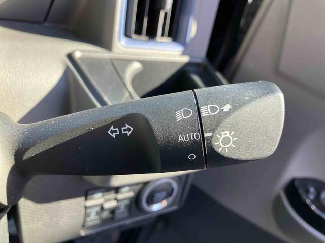 タント カスタムＸ　走行距離無制限１２ヶ月保証付き　衝突軽減ブレーキ　車線逸脱防止　Ｂｌｕｅｔｏｏｔｈオーディオ　アイドリングストップ機能　Ｂカメラ　ナビ　禁煙　盗難警報装置　ＬＥＤ　キーレスエントリー　オートＬＥＤ（23枚目）