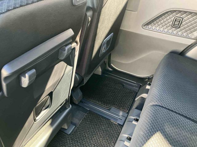 タント カスタムＸ　走行距離無制限１２ヶ月保証付き　衝突軽減ブレーキ　車線逸脱防止　Ｂｌｕｅｔｏｏｔｈオーディオ　アイドリングストップ機能　Ｂカメラ　ナビ　禁煙　盗難警報装置　ＬＥＤ　キーレスエントリー　オートＬＥＤ（39枚目）