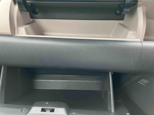 「支払い総額」は、弊社管轄エリア内登録で店頭納車の場合の金額となっております。