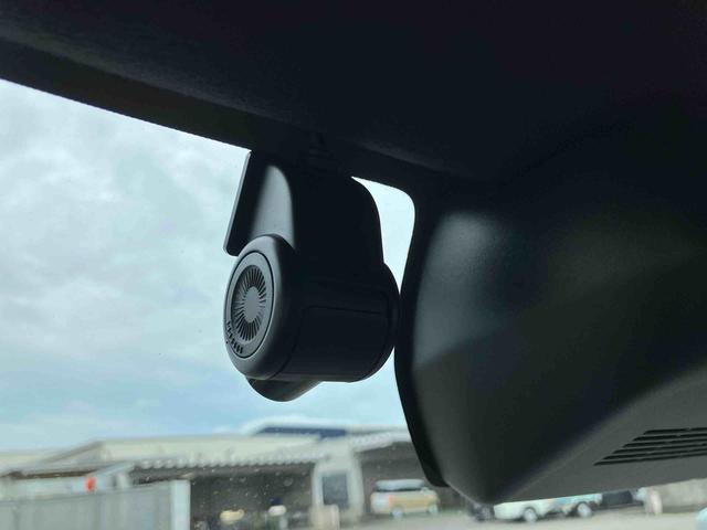 タント カスタムＸ　走行距離無制限１２ヶ月保証付き　衝突軽減ブレーキ　車線逸脱防止　Ｂｌｕｅｔｏｏｔｈオーディオ　アイドリングストップ機能　Ｂカメラ　ナビ　禁煙　盗難警報装置　ＬＥＤ　キーレスエントリー　オートＬＥＤ（7枚目）