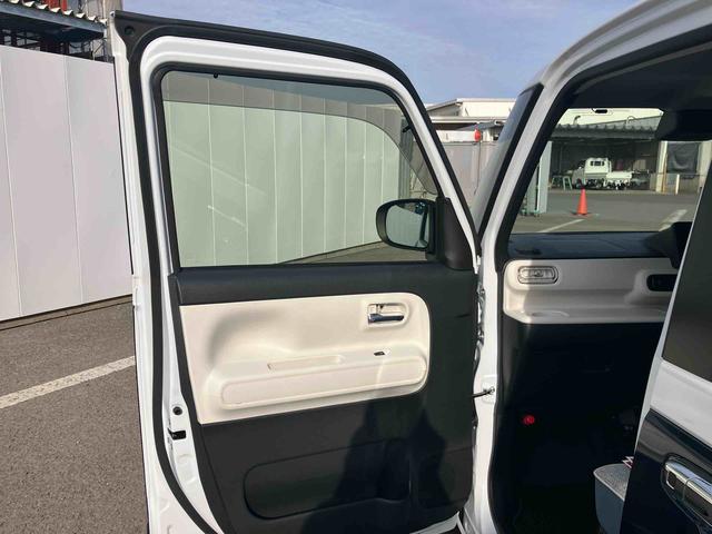 営業時間は朝９：３０〜１７：４５です。毎週火曜日は定休日ですが、その他にも定休日がございます。