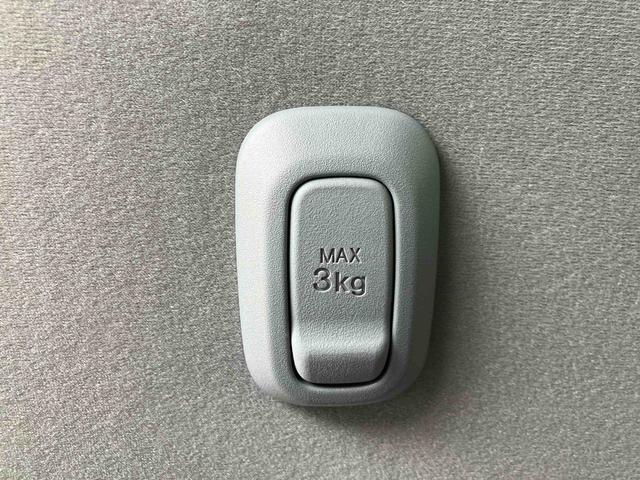 入口には除菌スプレーを設置しておりますので、ご自由にご利用ください。