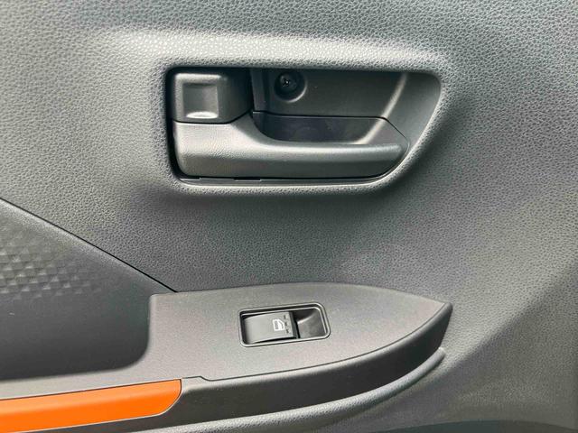 タント ファンクロスターボ　ワンオーナー　走行距離無制限１２ヶ月保証付き　ＬＥＤランプ　シートヒータ　衝突軽減ブレーキ　Ｒカメラ　スマートキ　禁煙　ｉ－ｓｔｏｐ　車線逸脱警報　１オーナー　盗難警報装置　オートライト　アルミ　キーフリー　ターボ（37枚目）