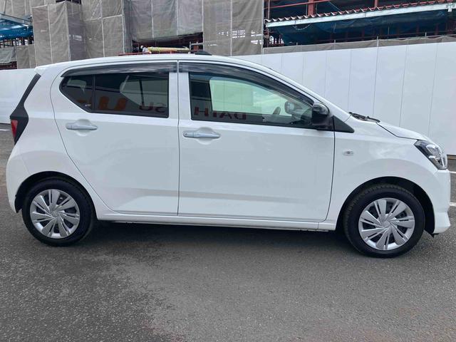 ミライース Ｘ　ＳＡＩＩＩ　ワンオーナー　走行距離無制限１２ヶ月保証付き　盗難防止アラーム　衝突回避支援ブレーキ機能　レーンキープアシスト　運転席助手席エアバック　Ｂカメ　横滑防止　点検記録簿付　１オーナー　ＬＥＤライト　オートハイビーム（9枚目）