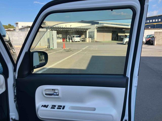 ムーヴキャンバス ストライプスＧ　ワンオーナー　走行距離無制限１２ヶ月保証付き　アイドルストップ　禁煙　Ｂカメラ　セキュリティアラーム　スマートキープッシュスタート　Ｓヒーター　キーフリーキー　ワンオーナー車　ＬＥＤライト　車線逸脱警報　安全ボディ（31枚目）