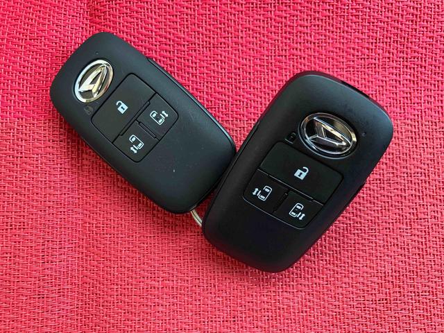 ムーヴキャンバス ストライプスＧ　ワンオーナー　走行距離無制限１２ヶ月保証付き　アイドルストップ　禁煙　Ｂカメラ　セキュリティアラーム　スマートキープッシュスタート　Ｓヒーター　キーフリーキー　ワンオーナー車　ＬＥＤライト　車線逸脱警報　安全ボディ（44枚目）