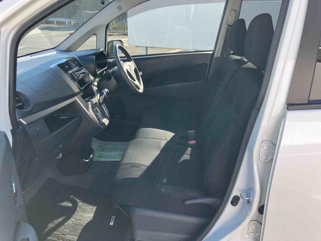 ムーヴ カスタム　Ｘ　ＳＡ　走行距離無制限１２ヶ月保証付き　ＥＣＯアイドル　スマキ－　ＡＷ　運転席エアバック　点検記録簿　盗難防止　横滑り防止　助手席エアバック　禁煙車両　キーレス　ＡＵＴＯライト　ＡＢＳ　衝突回避システム（29枚目）