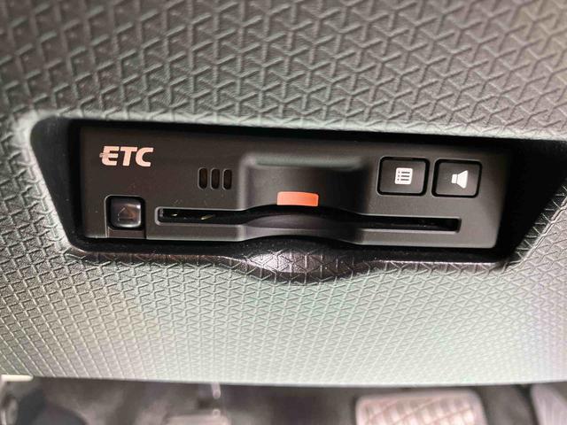 タント カスタムＲＳ　走行距離無制限１２ヶ月保証付き　両側パワスライドドア　レーンキープＡ　ＩＳＴＯＰ　ＢＴ対応　ＥＴＣ付き　メモリーナビゲーション　運転席シートヒーター　オートＬＥＤ　ターボエンジン　禁煙　ナビ付き（7枚目）