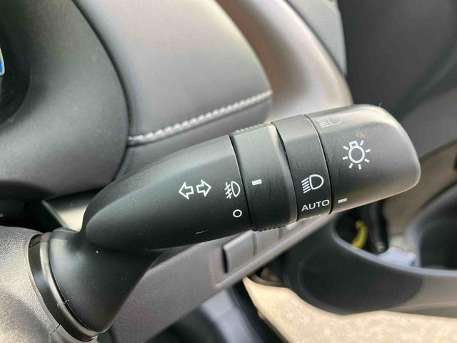 ����ɏڂ����S�Ă̎ԗ��Ɏԗ���ԏؖ�����t���Ă���܂��B