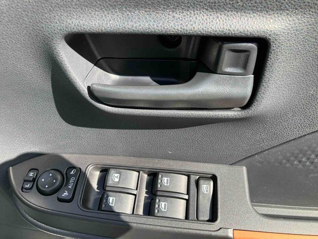 タント ファンクロス　ワンオーナー　走行距離無制限１２ヶ月保証付き　衝突軽減システム　両側オートドア　シートヒータ　禁煙車　ワンオーナー　オートＬＥＤ　レーンキープアシスト　Ｂカメラ　ＬＥＤヘットライト　キーレスエントリー　スマートキ－（32枚目）