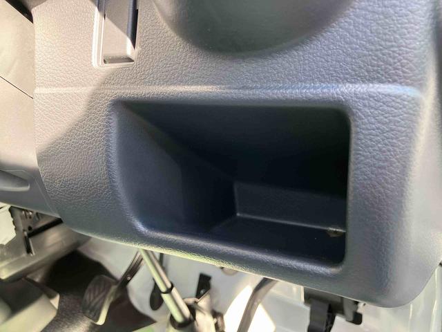 キャリイトラック ＫＣエアコン・パワステ　走行距離無制限１２ヶ月保証付き　整備点検記録簿　禁煙　助手席エアバック　ＡＣ　運転席エアバック　パートタイム４ＷＤ　パワステ　横滑防止　ＡＢＳ　オートライト　盗難防止システム　踏み間違い防止（21枚目）