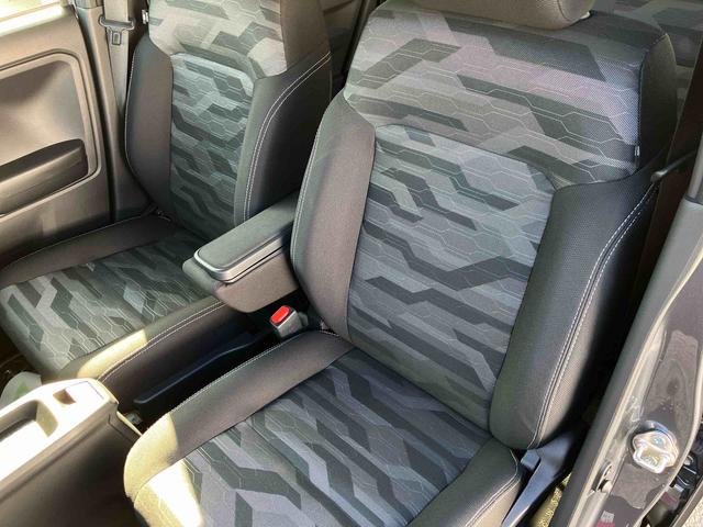 タフト Ｇ　ダーククロムベンチャー　ワンオーナー　走行距離無制限１２ヶ月保証付き　１オ－ナ－　ＢＬＵＥＴＯＯＴＨ　アダプティブクルコン　ＵＳＢ　リアカメラ　オートマチックハイビーム　ＬＥＤライト　レーンキープアシスト　キーフリー　記録簿　アルミ（38枚目）