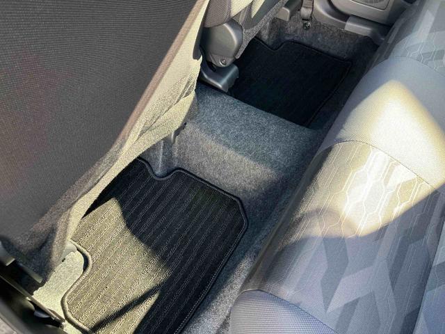 タフト Ｇ　ダーククロムベンチャー　ワンオーナー　走行距離無制限１２ヶ月保証付き　１オ－ナ－　ＢＬＵＥＴＯＯＴＨ　アダプティブクルコン　ＵＳＢ　リアカメラ　オートマチックハイビーム　ＬＥＤライト　レーンキープアシスト　キーフリー　記録簿　アルミ（44枚目）