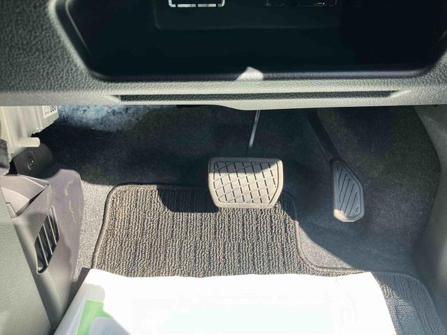 「支払い総額」は、弊社管轄エリア内登録で店頭納車の場合の金額となっております。