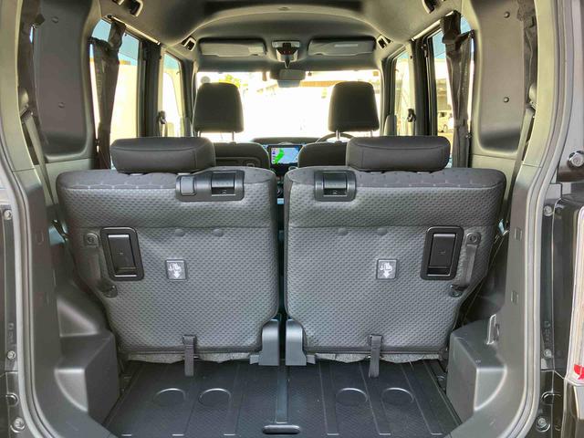 営業時間は朝９：３０〜１７：４５です。毎週火曜日は定休日ですが、その他にも定休日がございます。