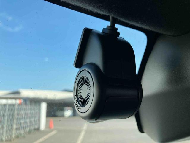 タント カスタムＲＳ　走行距離無制限１２ヶ月保証付き　両側パワスライドドア　レーンキープＡ　ＩＳＴＯＰ　ＢＴ対応　ＥＴＣ付き　メモリーナビゲーション　運転席シートヒーター　オートＬＥＤ　ターボエンジン　禁煙　ナビ付き（7枚目）