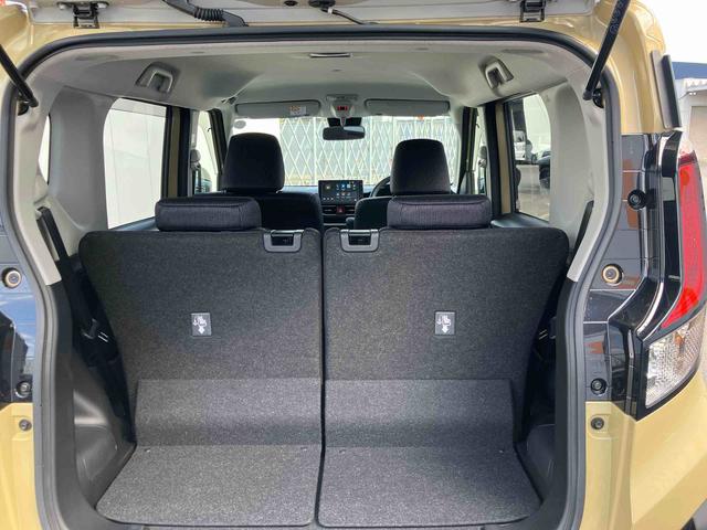 営業時間は朝９：３０〜１７：４５です。毎週火曜日は定休日ですが、その他にも定休日がございます。