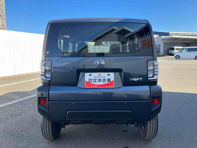 タフト Ｘ　ワンオーナー　走行距離無制限１２ヶ月保証付き　ハイビームアシスト　安全ボディ　キーフリー　記録簿　レーンキープ　ＬＥＤヘッドライト　ガラスルーフ　スマートキ－　オートライト　ワンオーナー　アイドリング　セキュリティ（11枚目）