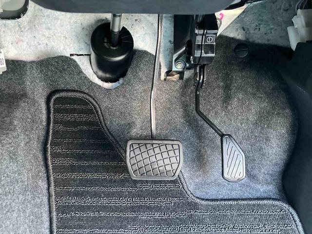 タフト Ｘ　ワンオーナー　走行距離無制限１２ヶ月保証付き　ハイビームアシスト　安全ボディ　キーフリー　記録簿　レーンキープ　ＬＥＤヘッドライト　ガラスルーフ　スマートキ－　オートライト　ワンオーナー　アイドリング　セキュリティ（24枚目）