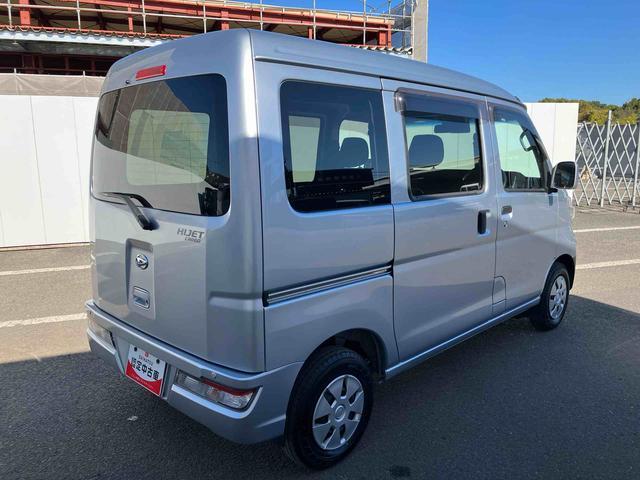 ハイゼットカーゴ クルーズＳＡＩＩＩ　走行距離無制限１２ヶ月保証付き　両側手動スライドドア　盗難防止装置　横滑防止装置　禁煙　車線逸脱警告　エアバック　エコアイドル　オートハイビーム　ＡＢＳ　オートライト　記録簿付　助手席エアバッグ（14枚目）