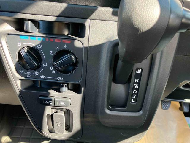 ハイゼットカーゴ クルーズＳＡＩＩＩ　走行距離無制限１２ヶ月保証付き　両側手動スライドドア　盗難防止装置　横滑防止装置　禁煙　車線逸脱警告　エアバック　エコアイドル　オートハイビーム　ＡＢＳ　オートライト　記録簿付　助手席エアバッグ（15枚目）