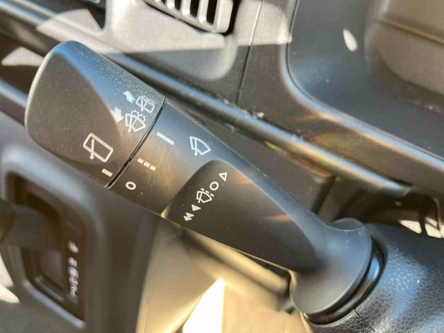 ハイゼットカーゴ クルーズＳＡＩＩＩ　走行距離無制限１２ヶ月保証付き　両側手動スライドドア　盗難防止装置　横滑防止装置　禁煙　車線逸脱警告　エアバック　エコアイドル　オートハイビーム　ＡＢＳ　オートライト　記録簿付　助手席エアバッグ（19枚目）