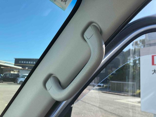 ハイゼットカーゴ クルーズＳＡＩＩＩ　走行距離無制限１２ヶ月保証付き　両側手動スライドドア　盗難防止装置　横滑防止装置　禁煙　車線逸脱警告　エアバック　エコアイドル　オートハイビーム　ＡＢＳ　オートライト　記録簿付　助手席エアバッグ（27枚目）