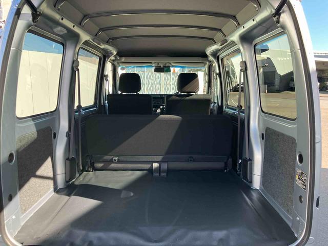 ハイゼットカーゴ クルーズＳＡＩＩＩ　走行距離無制限１２ヶ月保証付き　両側手動スライドドア　盗難防止装置　横滑防止装置　禁煙　車線逸脱警告　エアバック　エコアイドル　オートハイビーム　ＡＢＳ　オートライト　記録簿付　助手席エアバッグ（36枚目）