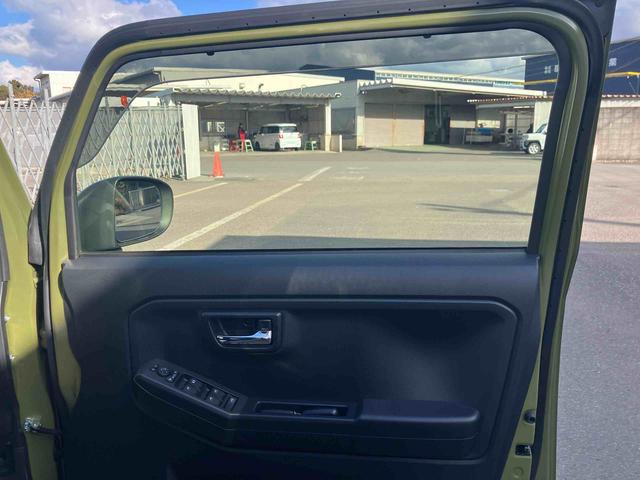 タフト G ダーククロムベンチャー 走行距離無制限12ヶ月保証付き 1オ-ナ- BLUETOOTH アダプティブクルコン USB リアカメラ オートマチックハイビーム LEDライト レーンキープアシスト アイドリングS キーフリー(30枚目)