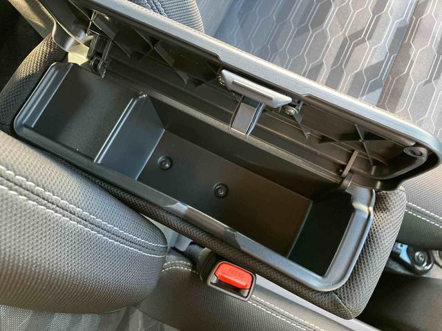 タフト Ｇ　クロムベンチャー　ワンオーナー　走行距離無制限１２ヶ月保証付き　レーダークルーズコントロール　ｂｌｕｅｔｏｏｔｈ　衝突軽減装置　Ｓヒーター　Ｂカメラ　車線逸脱警報装置　サンル－フ　Ａ－ＳＴＯＰ　ワンオーナー　ＵＳＢ　イモビ（34枚目）