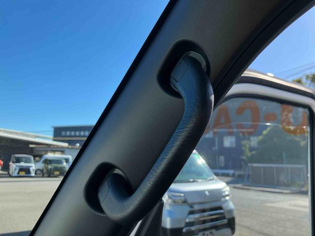 ハイゼットカーゴ ＤＸ　ワンオーナー　走行距離無制限１２ヶ月保証付き　ＬＥＤヘッドランプ　禁煙　セキュリティアラーム　キーレスキー　両側スライドドア　エコアイドル　ハイビームアシスト　オートライト　記録簿　レーンアシスト　ワンオーナー（26枚目）