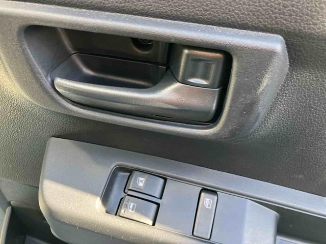 ハイゼットカーゴ ＤＸ　ワンオーナー　走行距離無制限１２ヶ月保証付き　ＬＥＤヘッドランプ　禁煙　セキュリティアラーム　キーレスキー　両側スライドドア　エコアイドル　ハイビームアシスト　オートライト　記録簿　レーンアシスト　ワンオーナー（28枚目）