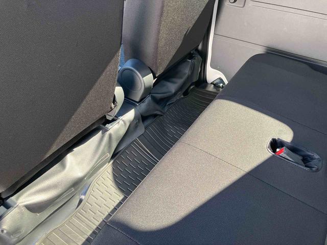 ハイゼットカーゴ ＤＸ　ワンオーナー　走行距離無制限１２ヶ月保証付き　ＬＥＤヘッドランプ　禁煙　セキュリティアラーム　キーレスキー　両側スライドドア　エコアイドル　ハイビームアシスト　オートライト　記録簿　レーンアシスト　ワンオーナー（33枚目）