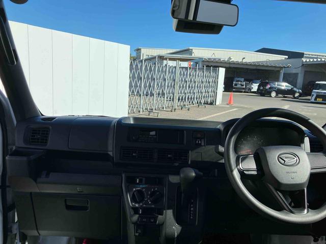 ハイゼットカーゴ ＤＸ　ワンオーナー　走行距離無制限１２ヶ月保証付き　ＬＥＤヘッドランプ　禁煙　セキュリティアラーム　キーレスキー　両側スライドドア　エコアイドル　ハイビームアシスト　オートライト　記録簿　レーンアシスト　ワンオーナー（34枚目）