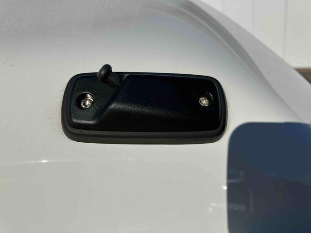 ハイゼットカーゴ ＤＸ　ワンオーナー　走行距離無制限１２ヶ月保証付き　ＬＥＤヘッドランプ　禁煙　セキュリティアラーム　キーレスキー　両側スライドドア　エコアイドル　ハイビームアシスト　オートライト　記録簿　レーンアシスト　ワンオーナー（38枚目）